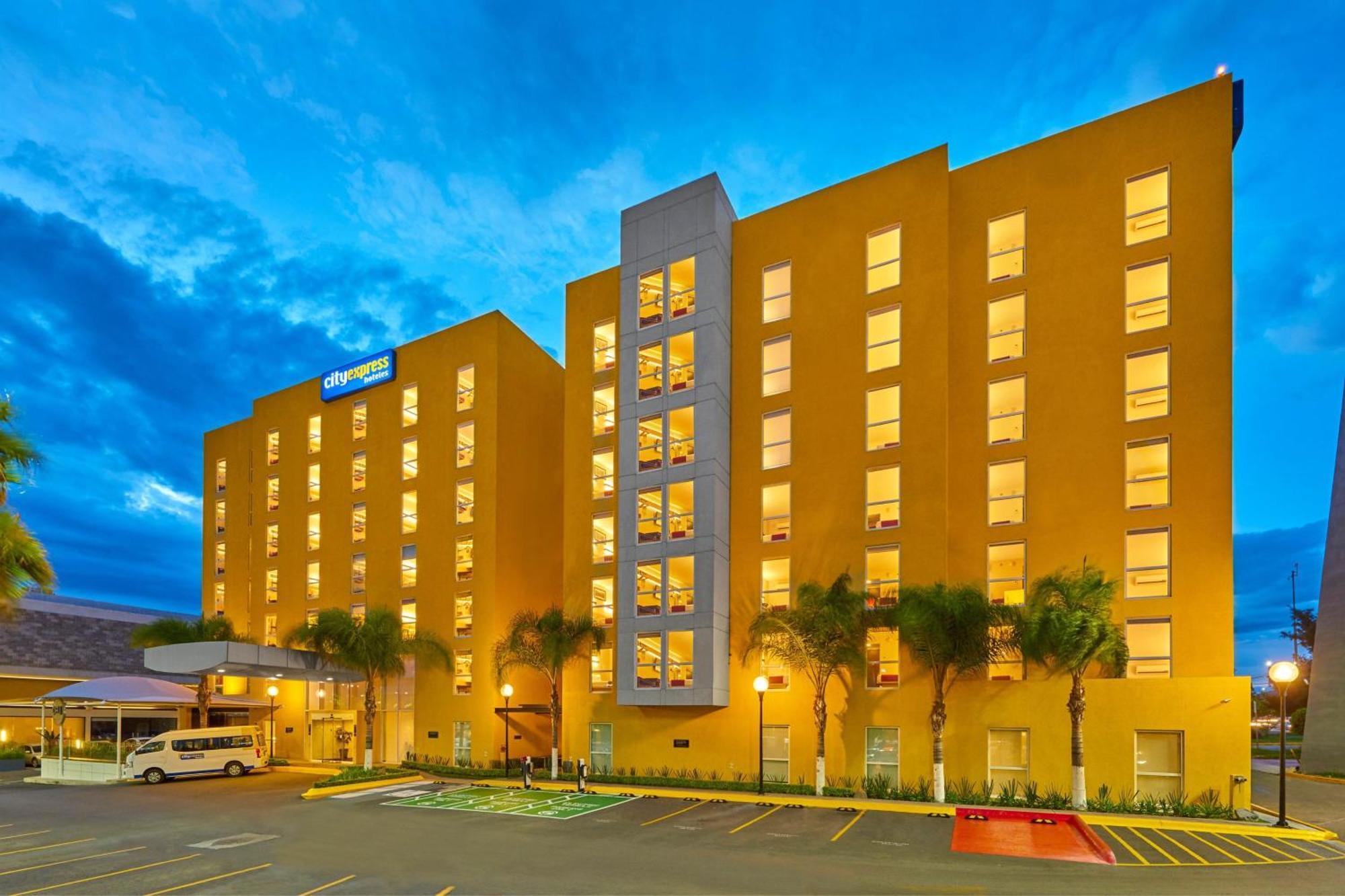 City Express By Marriott Queretaro Jurica Exteriér fotografie